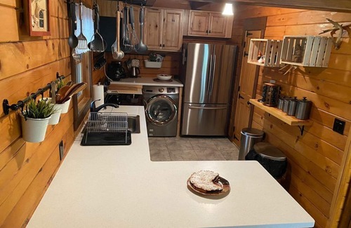 Morris Maison | secluded log home, minutes from all star village in Oneonta