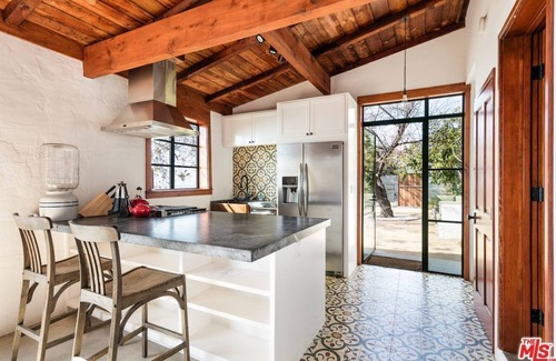 Eastern Malibu Maison | Conversion de la grange Panoramique magique sur l'océan Vues HotTub FirePit