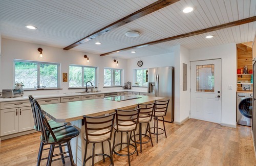 Marathon Cabine | Secluded Marathon Hideaway w/ Fire Pit + Views!