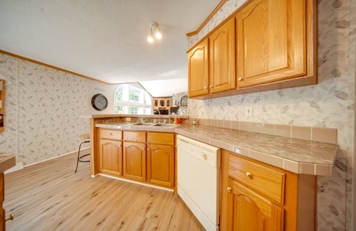 Dorset Maison | Secluded Ohio Getaway on 65 Acres!