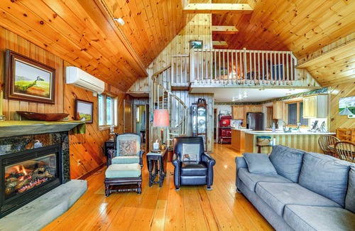 Oxford Cabine | Secluded Oxford Cabin on 75 Acres: Sunset Views!
