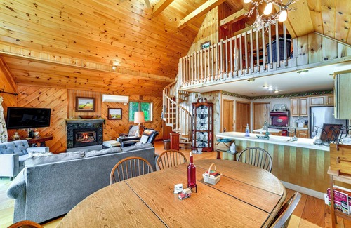 Oxford Cabine | Secluded Oxford Cabin on 75 Acres: Sunset Views!