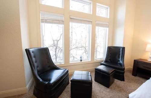 Blaine Maison | Secluded Spa-cious Retreat 11+3