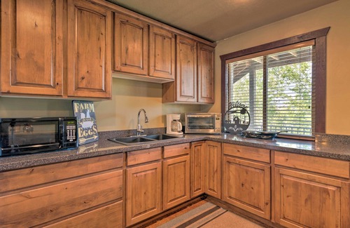 Sterling Maison | Secluded Sterling Abode: Near Palisade State Park!