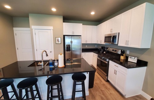 Midvale Maison | Secluded townhome midway between downtown & skiing; min from shops, & dining