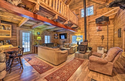 Vanderbilt Maison | Secluded Vanderbilt Cabin, 9 Mi to Treetops!