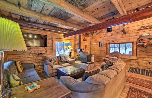 Vanderbilt Maison | Secluded Vanderbilt Cabin, 9 Mi to Treetops!