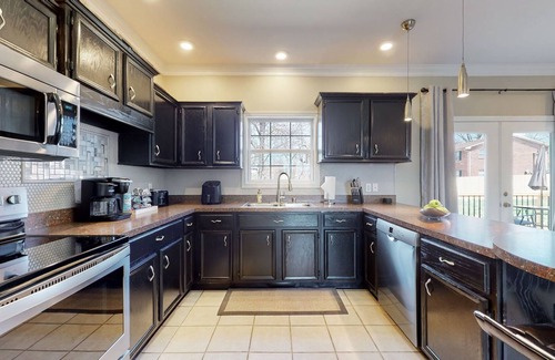 Hillview Appartement | second floor 1 bedroom + office W/D & easy parking