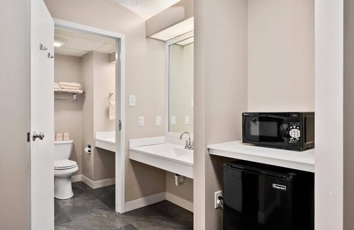 North East Hôtel | Second Floor Deluxe Suite Bay View