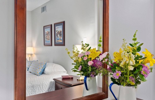 North East Hôtel | Second Floor East Standard Suite