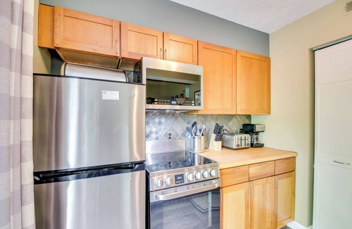 Wintergreen Copropriété | Second-Floor Condo w/ Community Pool Access!