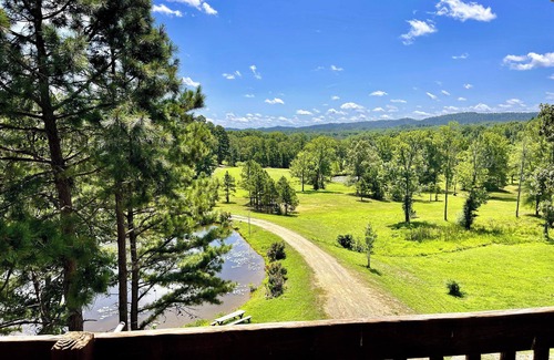 Oden Appartement | Second level sleeping deck with stunning mountain view!