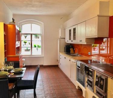 Poertschach am Woerthersee Appartement | Secret Garden Villa