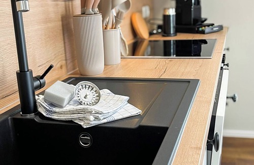 Warburg Appartement | Secretapartment: Zentral und Gemütlich, mit Großem Balkon