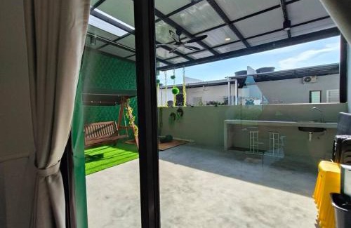 Malacca City Maison | SecreteGarden627 3 storey 5r4b PartyHome 12-20pax