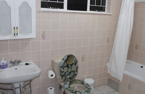Krugersdorp Appartement | Secure Self-catered Apartment With Pool