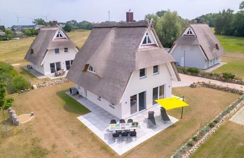 Am Salzhaff Maison | Seegras - Ferienhaus mit Kamin, Sauna und Meerblick
