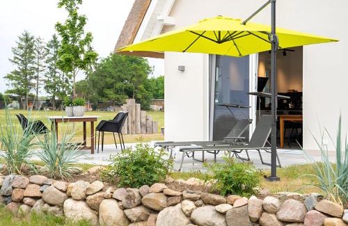 Am Salzhaff Maison | Seegras - Ferienhaus mit Kamin, Sauna und Meerblick