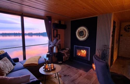 Mullrose Location De Bateaux | Seezeit im Hausboot mit Kamin & Sauna