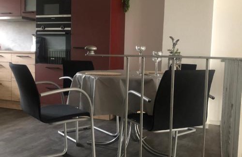 Scheid Appartement | Sehr schöne ufernahe ebenerdige Ferienwohnung Pura Vida auf der Halbinsel Scheid