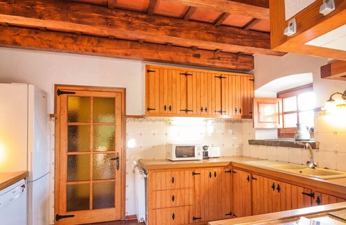 Beguda Cottage | Impresionante masía con vistas panorámicas y capacidad para 18 personas