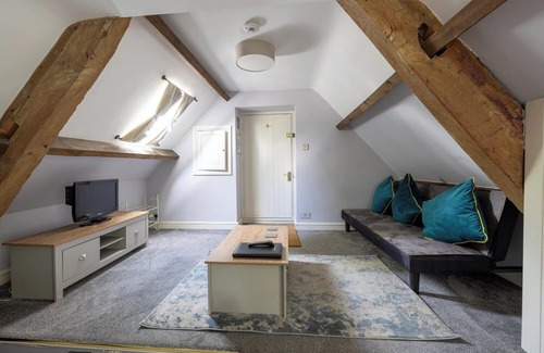 Box Appartement | Coach House indépendant près de Bath, 4 couchages avec entrée privée, salle de bains en marbre, parking, Wifi