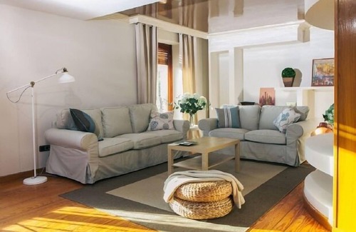 Banos de Rio Tobia Cottage | Gîte La Solana pour 12 personnes