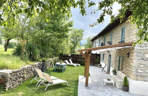 Urcabustaiz Cottage | Ulle Gorri maison rurale pour 10 personnes près du Salto del Nervion