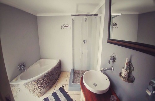 Kai !Garib Autre | Self-catering Family Farmstay at Bezalel Estate outside Upington