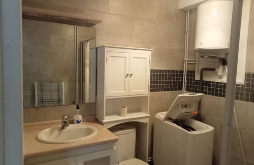 Dammarie Les Lys Appartement | Logement autonome chez habitant ( studio) à 30 min de Paris, Melun Gare