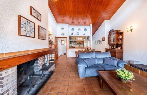 Catalonian Pyrenees Cottage | Gîte La Rectoría de Clariana pour 10 personnes