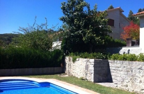 Tomino Cottage | Gîte Lar da Vieira pour 11 personnes