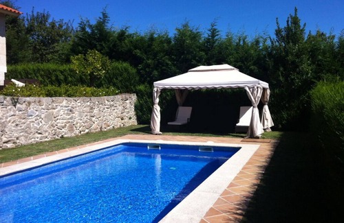 Tomino Cottage | Gîte Lar da Vieira pour 11 personnes