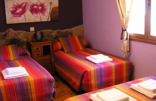 Navaluenga Cottage | Gîte Venero Claro, Agua Clara y la Fontana pour 27 personnes