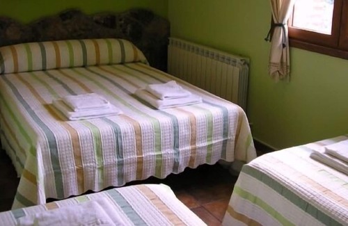 Navaluenga Cottage | Gîte Venero Claro, Agua Clara y la Fontana pour 27 personnes