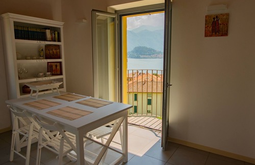 Cadenabbia Appartement | SELF CHECK IN, PRIVATE PARKING, MESMERIZING VIEWS!
