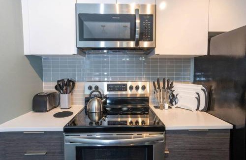 Hilltop Appartement | Self Check-in-washer-dryer-4ksmart Tv-king Bed-gym