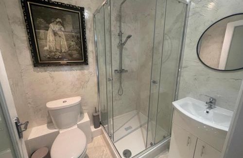 Gorey Maison | Self Contained Ensuite Double Room With Private Sitting Room