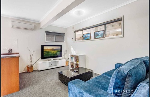 Scarborough Cabine | Self Contained 1 bed granny flat - walk to the water & parks