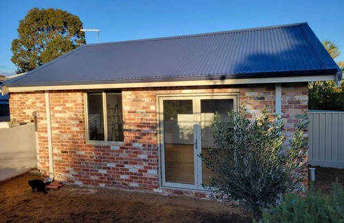 City Centre Maison | Self-Contained Garden Retreat – Quiet, Sunny, and Fully Equipped