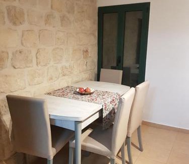 Safed Appartement | Self-Contained Garden apartment with Galilee sea & mountains view 2