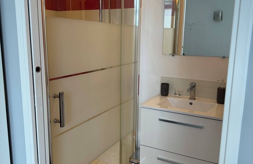 Laval Appartement | Studio indépendant dans propriété privée, proche hyper centre Laval