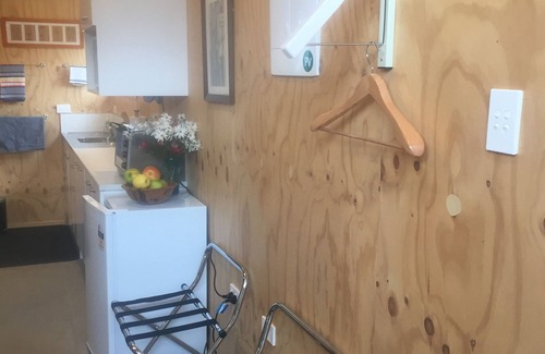Motueka Appartement | Self contained unit. By the beach and golf course only 2.2 kms to town centre