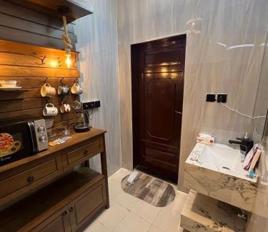 Al Kura Appartement | Self-entry studio