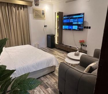 Al Kura Appartement | Self-entry studio