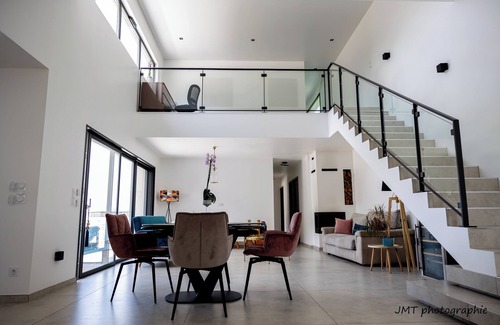Montferrat Maison | Selha luxury house Montferrat magnificent lake view + infinity pool 180m2