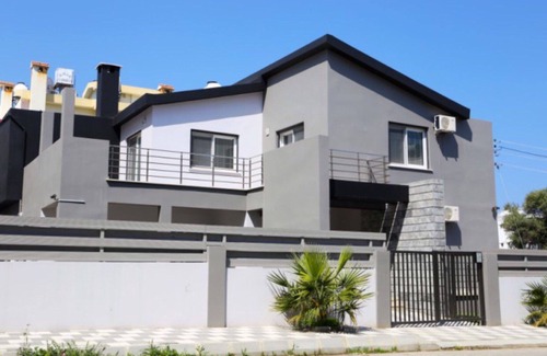 Zeytinlik Villa | SEMA VILLA WITH PRIVATE POOL IN THE HEART KYRENIA TOWN. SLEEPS 8.