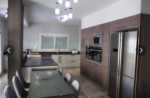 Kyrenia Villa | VILLA SEMA AVEC PISCINE PRIVÉE AU COEUR DE LA VILLE DE KYRENIA