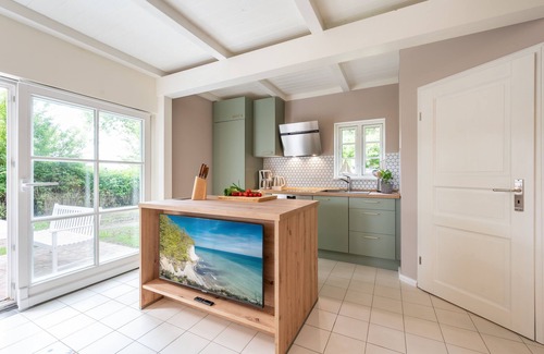 Altenkirchen Maison | Idyllic semi-detached house with terrace and huge garden, close to the beach
