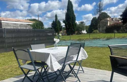 Tonneins Maison | Maison jumelle ELM Wifi Paisible Idéal séjour Famille, Amis et travail